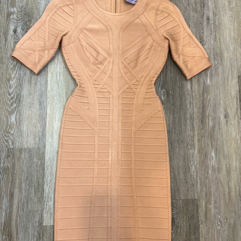 🔥BIG SALE🔥HERVE LEGER AUTHENTIC BODYCON SUMMER DRESS